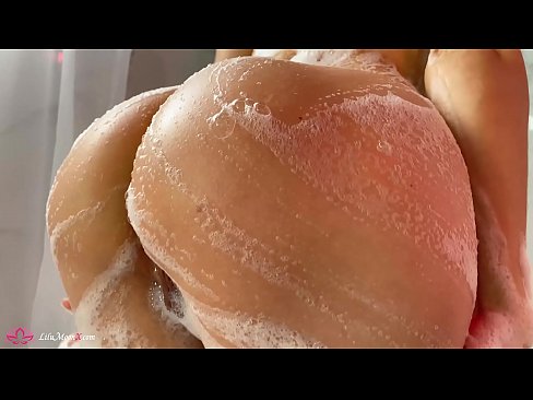 ❤️ Brunetka masturbuje kundičku s vibrátorom až do intenzívneho orgazmu v sprche ❤❌ Kvalitné porno na nás sk.pornoincest.ru